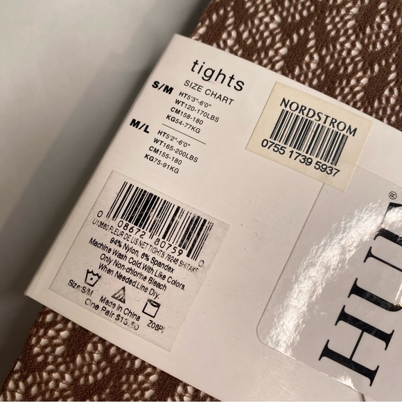 HUE Beige Tan Lace Tights Hosiery Size Small/Medium NWT - Picture 5 of 5